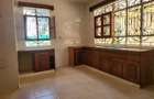5 Bed House with En Suite in Nyari - 7
