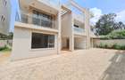 5 Bed Townhouse with En Suite at Lavington Green. - 6