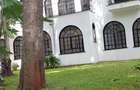4 Bed Townhouse with En Suite at Riverside Drive - 2