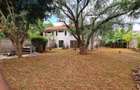 4 Bed House with En Suite at Lavington - 2