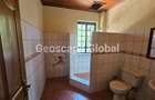 5 Bed House with En Suite in Runda - 7