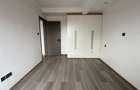 Studio Apartment with En Suite in Valley Arcade - 9