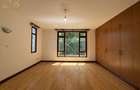 3 Bed Apartment with En Suite in Riverside - 14