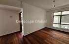 4 Bed Apartment with En Suite in Rosslyn - 3