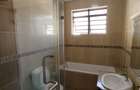 5 Bed House with En Suite in Lavington - 15