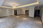 Serviced 3 Bed Apartment with En Suite at Riverside Drive - 8
