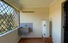 1 Bed Apartment with En Suite at Kilimani - 7