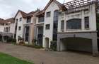 5 Bed Townhouse with En Suite at Convent Drive - 2