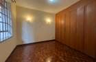 5 Bed Townhouse with En Suite in Lavington - 14