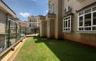 5 Bed Townhouse with En Suite at Lavington - 4