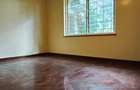 4 Bed House with En Suite in Rosslyn - 11
