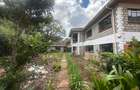 5 Bed Townhouse with En Suite in Lavington - 2