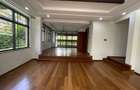 5 Bed Townhouse with En Suite in Lavington - 20
