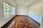 6 Bed House with En Suite in Rosslyn - 6