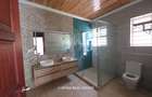 4 Bed House with Garden in Rosslyn - 7