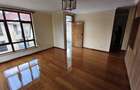 5 Bed Townhouse with En Suite at Lavington - 14