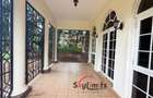 4 Bed House with En Suite in Hill View - 5