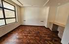 5 Bed Townhouse with En Suite in Lavington - 9