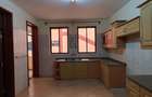 4 Bed Apartment with En Suite in Parklands - 4