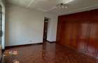 4 Bed Townhouse with En Suite at Lavington Mall - 16