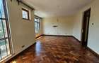 6 Bed House with En Suite in Lavington - 8