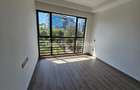 3 Bed Apartment with En Suite in Riverside - 3