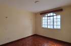 4 Bed Apartment with En Suite at 2Nd Parklands Avenue - 17
