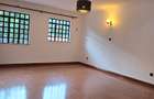 5 Bed Townhouse with En Suite at Off Convent Drive - 20