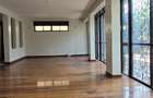 5 Bed Townhouse with En Suite at Off Convent Drive - 17