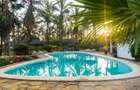 6 Bed Villa with En Suite in Watamu - 3