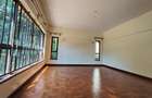 4 Bed Apartment with En Suite in Brookside - 5