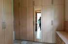 4 Bed House with En Suite in Nyari - 17