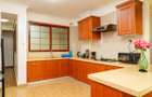 Serviced 4 Bed Apartment with En Suite at Hurlingham - 8