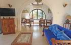 5 Bed Villa with En Suite at Paparemo - 13