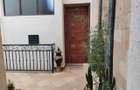 3 Bed Townhouse with Walk In Closet in Nyari - 1