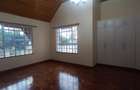 5 Bed Townhouse with En Suite at Lavington Green - 12