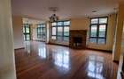 5 Bed Townhouse with En Suite at Lavington - 17