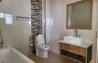 3 Bed Apartment with En Suite in Brookside - 9