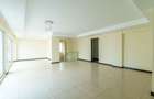 3 Bed Apartment with En Suite at Riverside Drive - 6