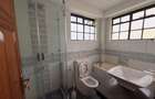 5 Bed Townhouse with En Suite in Lavington - 17