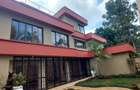 5 Bed Townhouse with En Suite at Lavington - 1