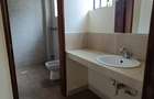 4 Bed House with En Suite in Runda - 12