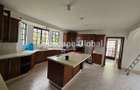 5 Bed House with En Suite in Spring Valley - 3