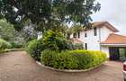 4 Bed Townhouse with En Suite in Lavington - 2