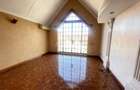 5 Bed Townhouse with En Suite in Lavington - 6