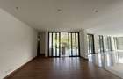 5 Bed House with En Suite in Nyari - 3