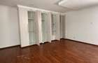 5 Bed Townhouse with En Suite in Runda - 9