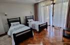 Furnished 4 Bed Apartment with En Suite in Riverside - 11
