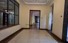 7 Bed Villa with En Suite in Nyari - 4