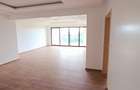 4 Bed Apartment with En Suite at Parklands Avenue - 10